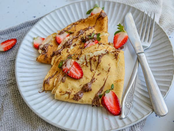 Sweet crepes with Nutella
